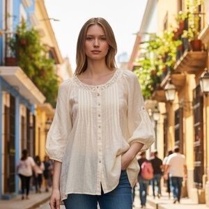 🌺 Elegant Cream Women's Top